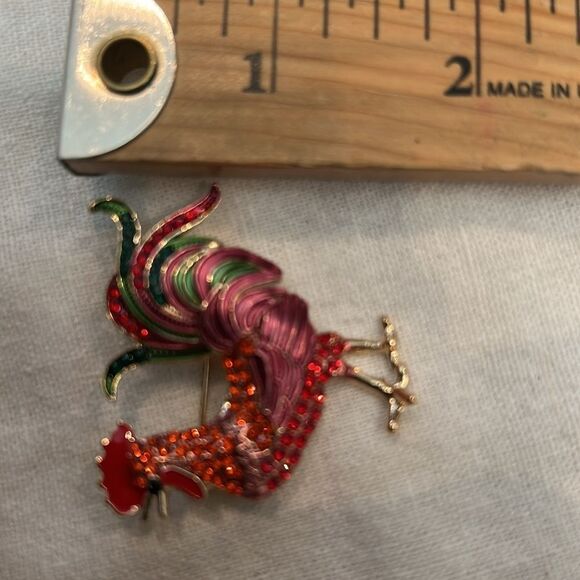 Colorful enamel and crystal Rooster Brooch - Picture 4 of 5